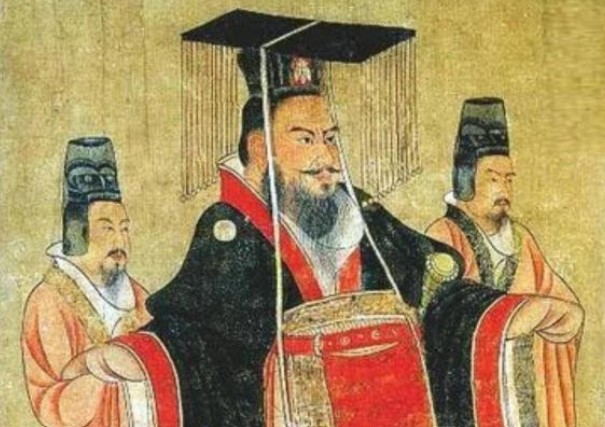 Các Hoàng đế cổ đại đã nghĩ ra những phương pháp kì lạ nào để chiều chuộng hậu cung và tạo điều kiện hưởng thụ?