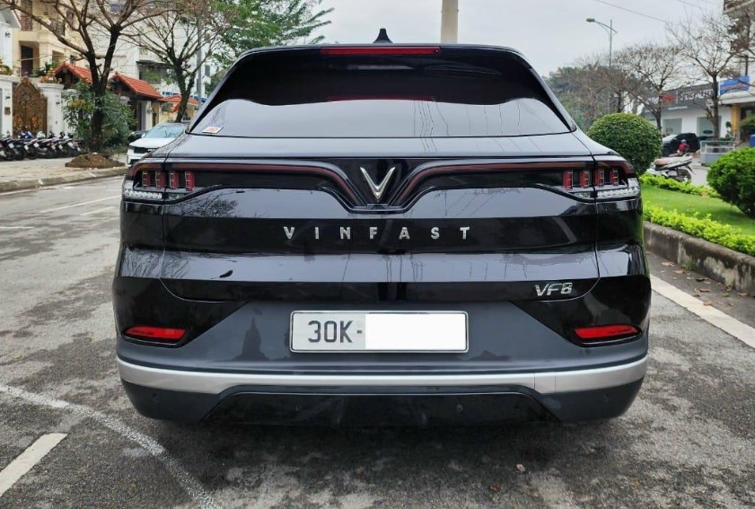 VinFast VF 8 rớt giá bao nhiêu sau 2 năm lăn bánh?