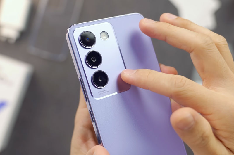 Smartphone chống nước, RAM 8 GB, sạc 80W, giá hơn 7 triệu đồng tại Việt Nam