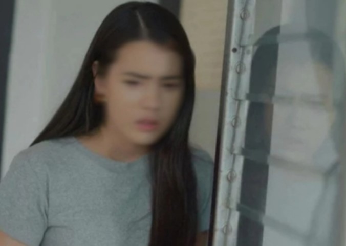 Thấy người đàn ông bán chổi bên vỉa hè mà tim tôi đau thắt, vội quay lưng để lau giọt nước mắt muộn màng