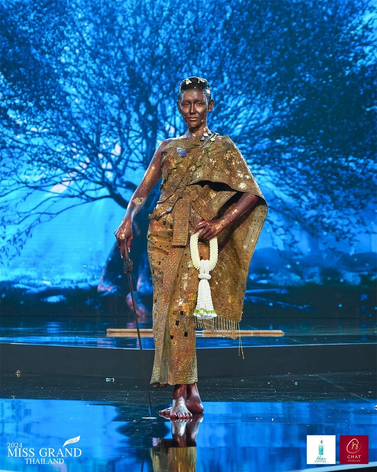 Loạt trang phục dân tộc độc, lạ của Hoa hậu Hòa bình Thái Lan 2024 ảnh 10
