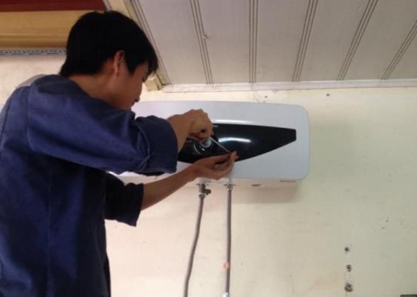 Bình nóng lạnh khi nào cần thay mới và cách sử dụng thiết bị này đỡ 'ngốn điện' trong mùa đông