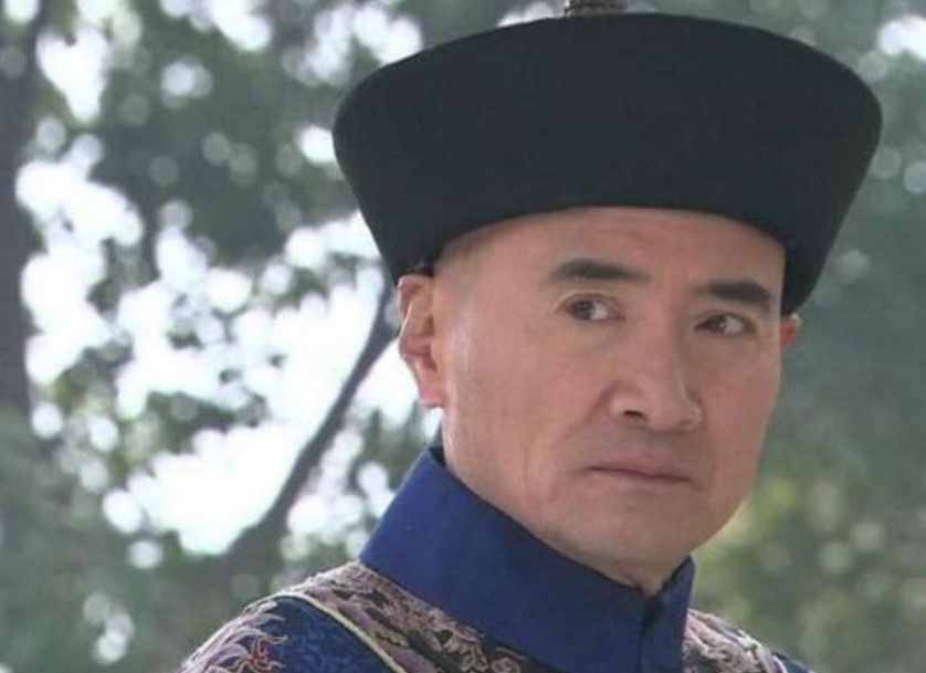 Tại sao Hoàng đế không dùng các cung tần mỹ nữ hầu hạ mà lại dùng hoạn quan?