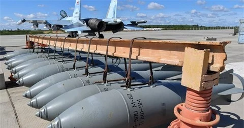 'Bật mí' tính năng bom FAB-3000 mới của quân đội Nga