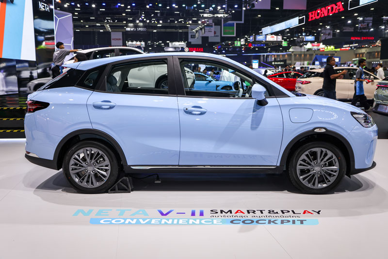 SUV đẹp long lanh, công suất 95 mã lực, giá hơn 350 triệu đồng