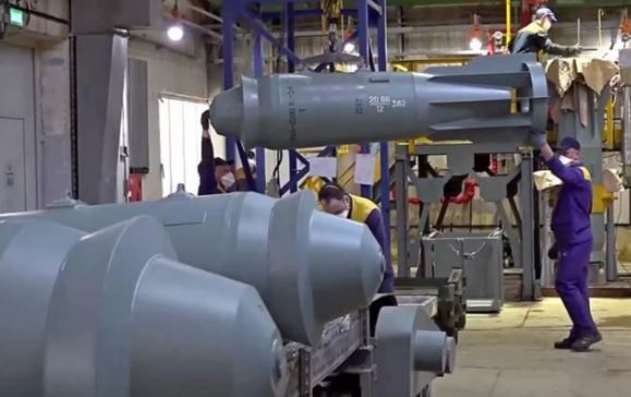 Nga sản xuất ồ ạt bom hạng nặng FAB-3000