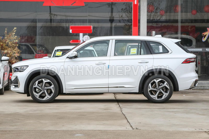 ‘Kẻ huỷ diệt’ Hyundai Santa Fe với công suất 218 mã lực, giá rẻ bất ngờ