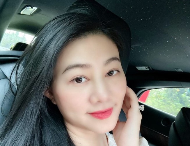 Cô đào cải lương U45 "lột bỏ" mặt nạ phấn son, có một điểm đẹp trường tồn theo năm tháng