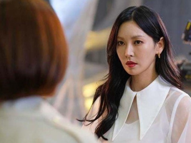 Vừa đi công tác về, tôi chết lặng khi chị giúp việc nói lý do nghỉ việc