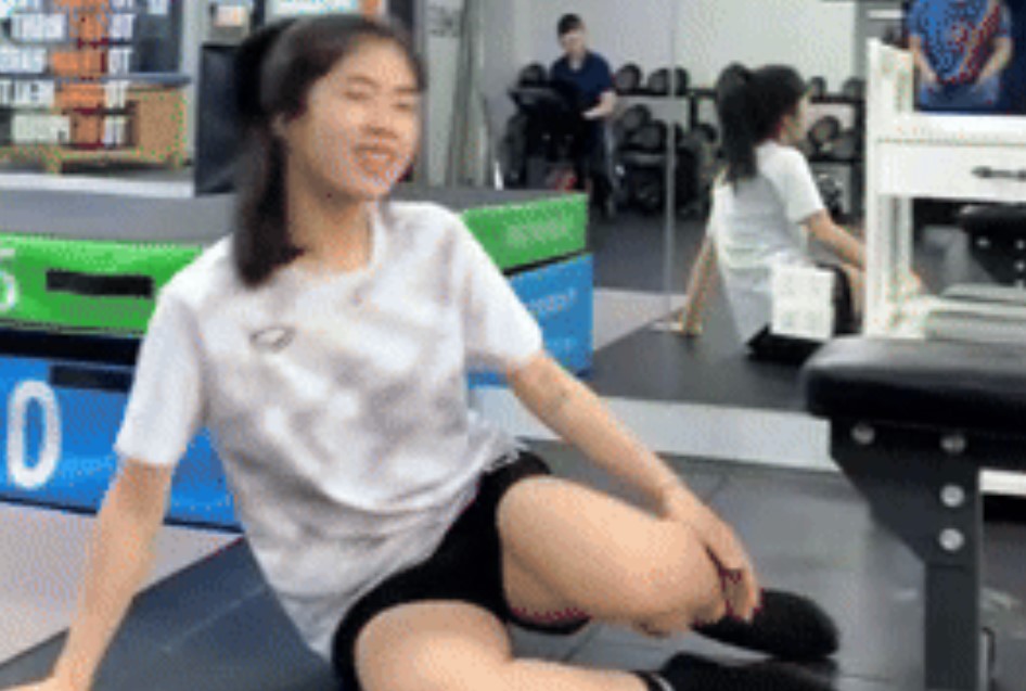 Thanh Nhã hé lộ sự thật khi tập luyện ở trung tâm hồi phục chấn thương của Xuân Trường và vợ giám đốc