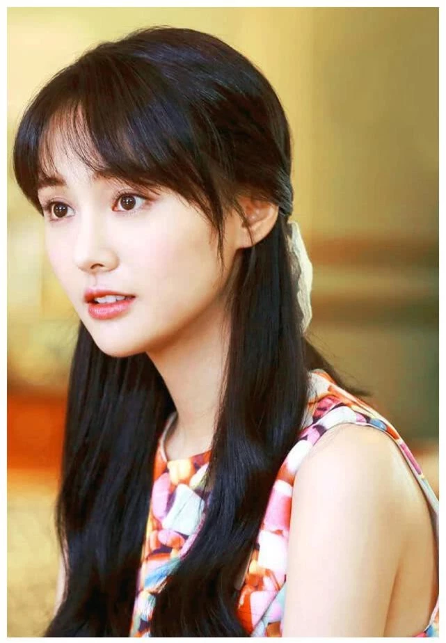 Hot girl viral khắp MXH xứ Trung vì quá giống Trịnh Sảng, nụ cười khiến hơn 1,5 triệu người xao xuyến- Ảnh 4.