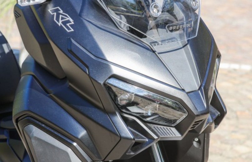 
‘Quái thú xe ga’ thiết kế hầm hố hơn Honda SH và Air Blade, nhiều trang bị xịn sò, giá cạnh tranh