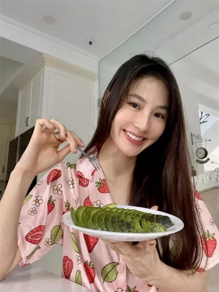 Loại quả mùa hè giá rẻ, hội mỹ nhân Việt rất mê, là