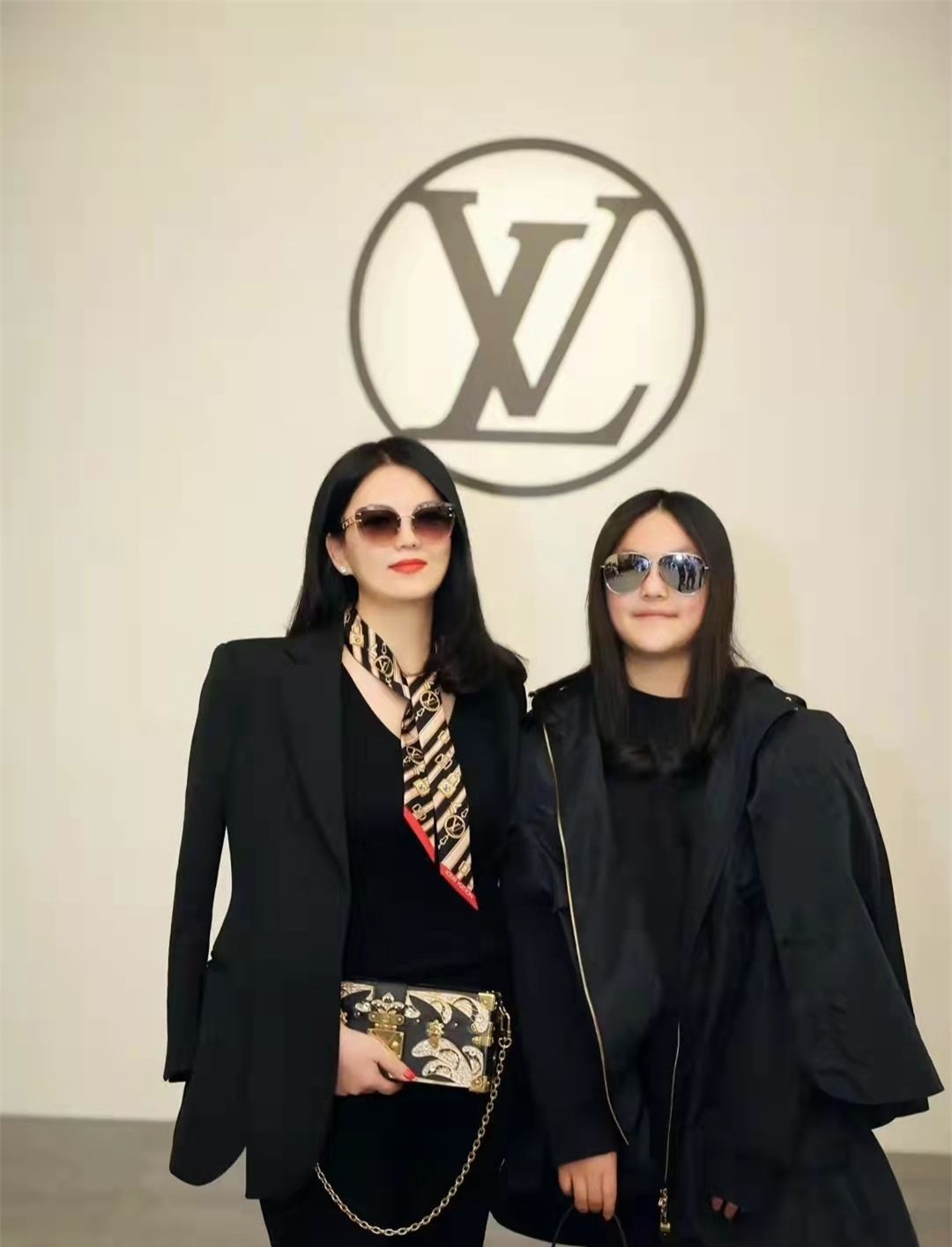 MC giàu nhất Trung Quốc với hơn 70 căn nhà, sống như bà hoàng ảnh 1