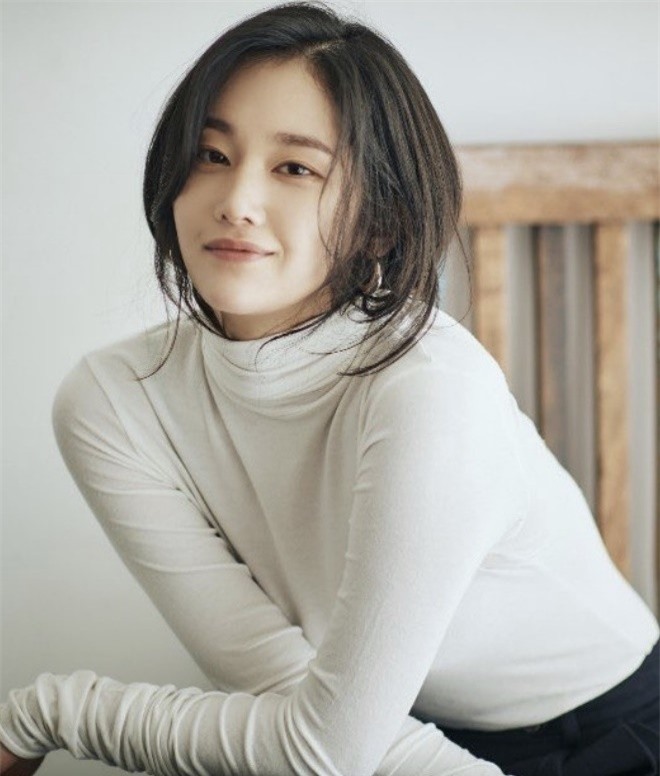 Nhan sắc 'quái nữ' xứ Hàn ảnh 11