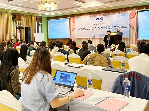 VCCI miền Trung - Tây Nguyên tổ chức các khoá đào tạo nâng cao năng lực quản trị, chuyên môn nghiệp vụ cho các Hiệp hội, doanh nghiệp.