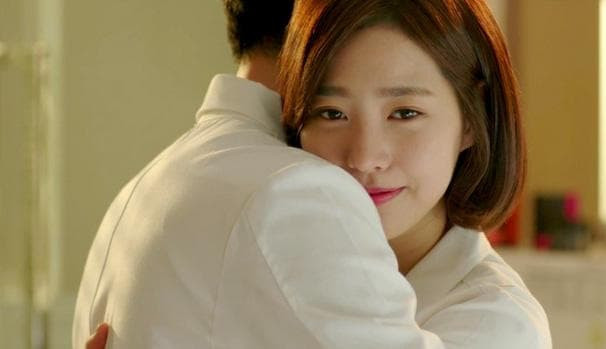 Tái mặt khi nghe mẹ người yêu tiết lộ mức lương 200 triệu hàng tháng của cô ấy