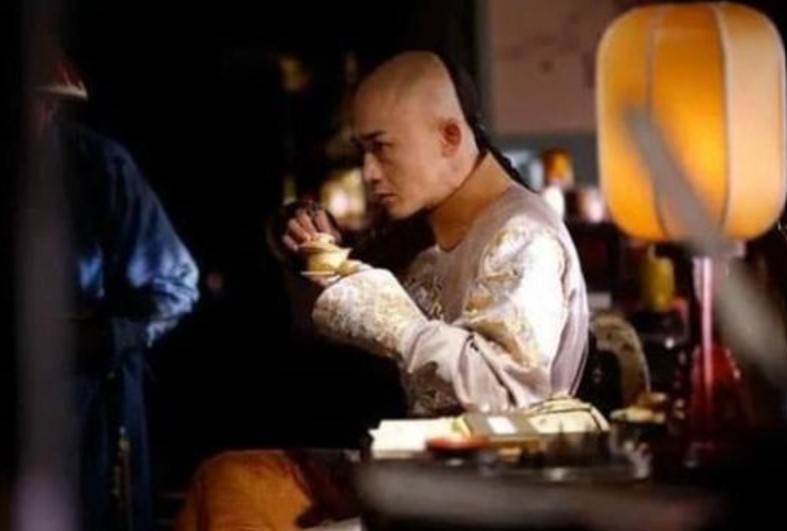 'Lỗ rồng' là bộ phận nào trên người Hoàng đế? Tại sao các cung nữ phải dùng mọi thủ đoạn để có được?