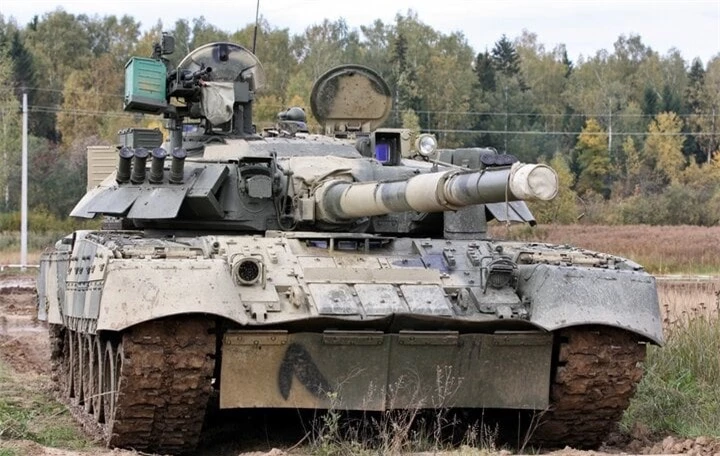 Xe tăng T-80U.