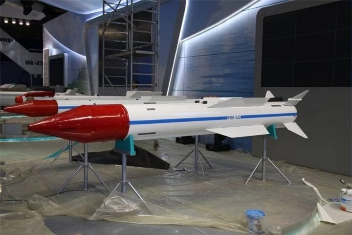 Tên lửa R-37M.