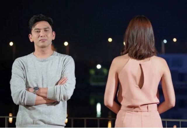 Chồng tôi trước đây vợ đẹp con xinh đi xe chục tỷ, sau 5 năm bỏ vợ cưới bồ nhìn anh thê thảm