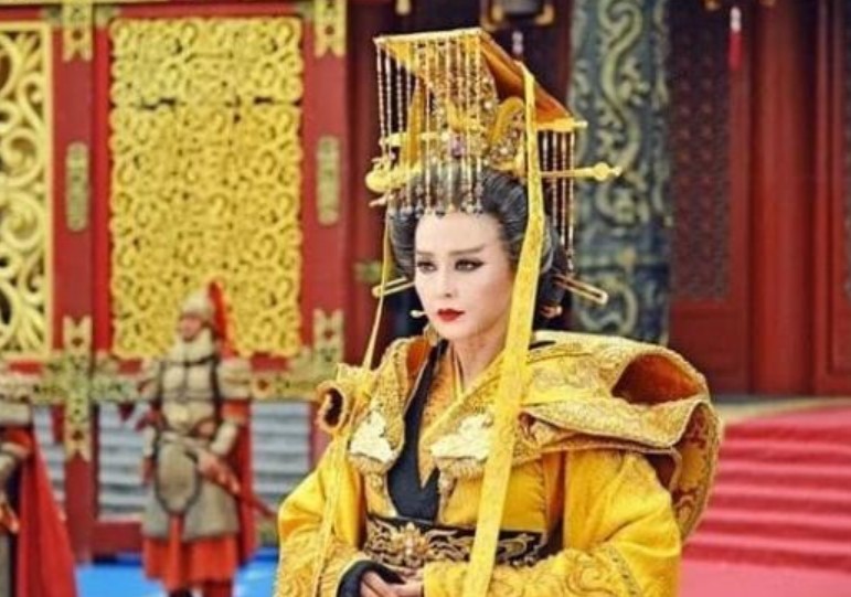 Nữ hoàng đế Võ Tắc Thiên và 2 lời tiên tri ứng nghiệm thần kỳ, ai nghe xong cũng 'rùng mình'