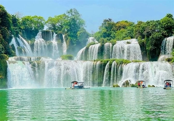 Chiêm ngưỡng con thác lớn nhất Việt Nam đẹp như tranh vẽ- Ảnh 2.