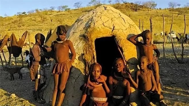 Himba (1).jpg 2