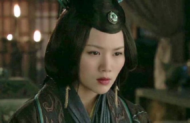 Không cứu được người phụ nữ này, Lưu Bị 'đau xót' mất luôn mưu sĩ tài ngang Gia Cát Lượng