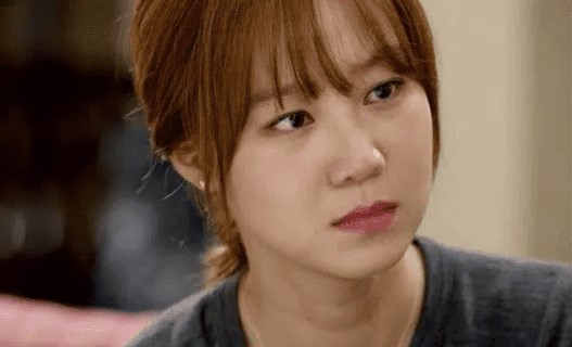 Cố tình ăn mặc mát mẻ để tạo bất ngờ cho chồng, cánh cửa phòng ngủ vừa mở ra lập tức tôi tái mặt với một tình huống quá xấu hổ