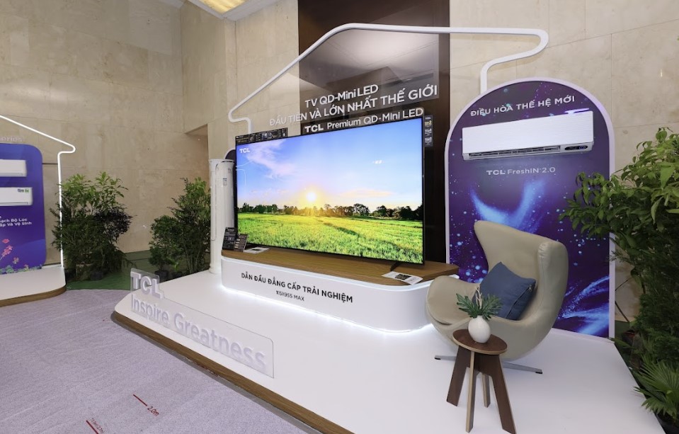 Tivi 115inch, giá 700 triệu đồng ra mắt thị trường Việt Nam