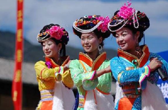 Ghé thăm bộ tộc nơi phụ nữ có đặc quyền "tình một đêm"