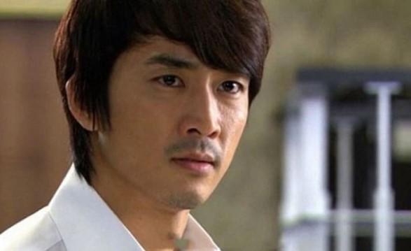 Trước khi phân chia tài sản, bố đưa ra một tờ xét nghiệm ADN cũ kỹ làm tôi suy sụp hoàn toàn