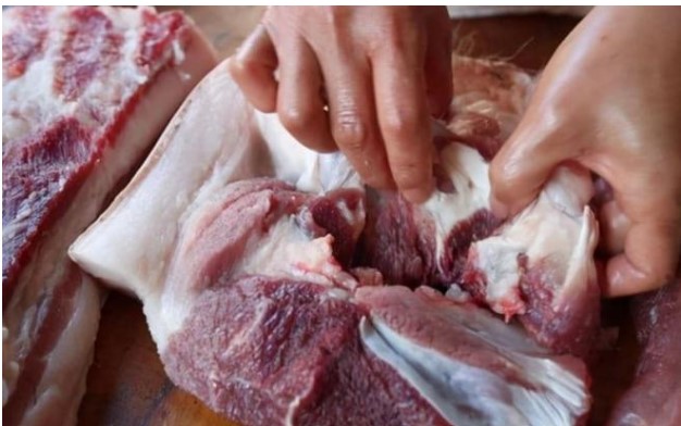 Mua thịt lợn, thịt gà, thịt vịt hay cá ở chợ, nếu gặp những bộ phận này thì dù rẻ đến mấy cũng đừng mua vì 'cực hại'