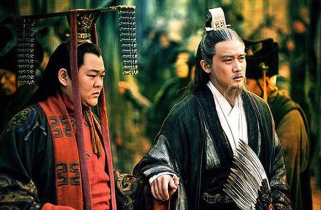 Liệu sự như thần, chỉ bằng 1 hành động, Gia Cát Lượng chết đi rồi vẫn có thể bảo vệ con cháu mình giữa thời thế rối ren