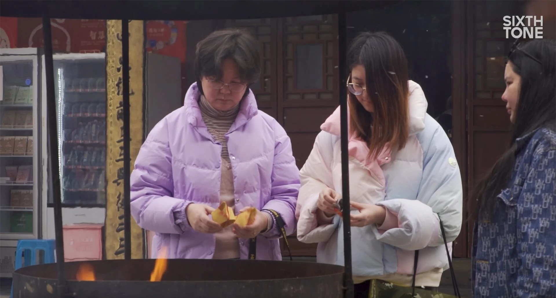 Ngôi chùa ở Thượng Hải hút khách nhờ bán "món mì cho tâm hồn": Giới trẻ càng thích tìm đến vì điều này- Ảnh 3.