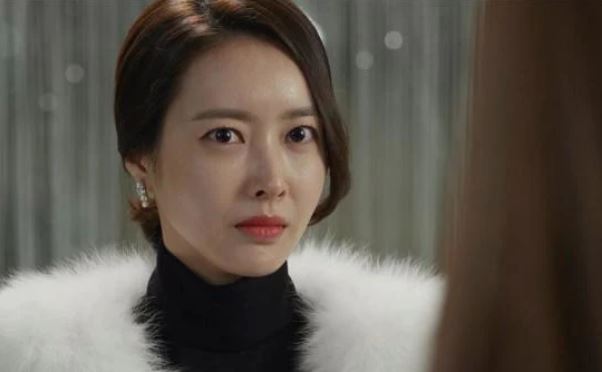 Chỉ một chi tiết nhỏ trong chiếc vali đựng quần áo, vợ phát hiện ngay sự thật chồng che giấu lâu nay