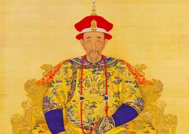 Chỉ vì 1 quyết định sai lầm của Khang Hi mà nhà Thanh đã bỏ lỡ cơ hội đi trước thời đại