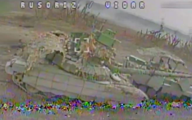 UAV cảm tử diệt T-72B3 trang bị hệ thống gây nhiễu phức tạp nhất