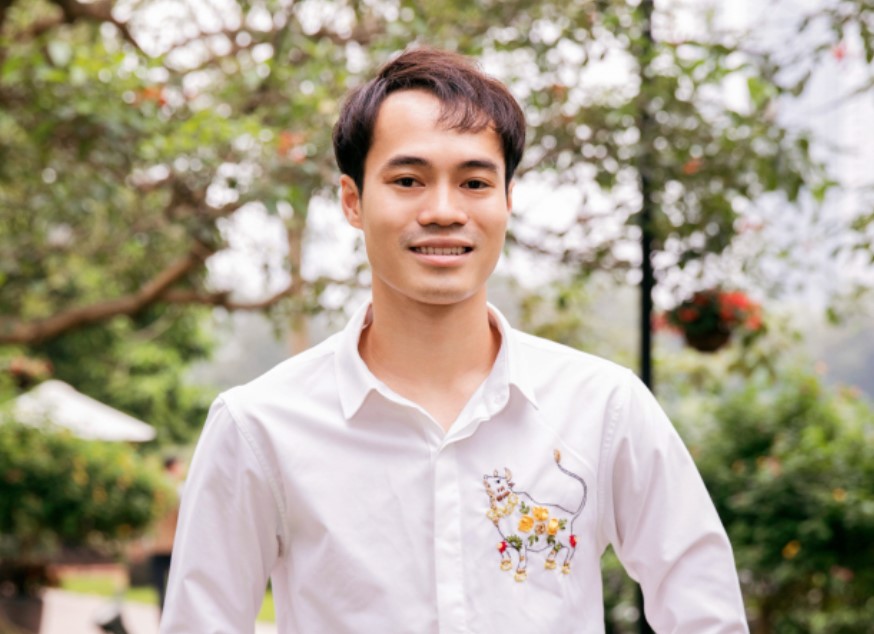 Văn Toàn tự nhận “tóc rụng gần hết” vẫn chưa cưới vợ, Quế Ngọc Hải tung ngay ảnh chứng minh sự thật