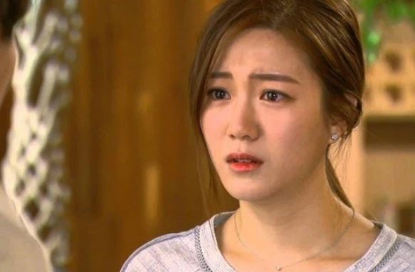 Chưa hết đau đớn vì cái chết của chồng, vợ bị gọi họp gia đình để làm việc này