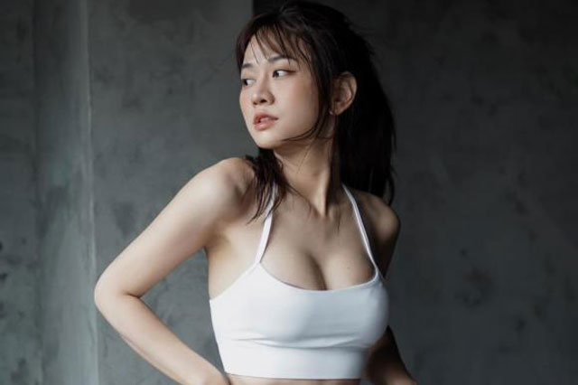 Lê Bống ngoài đời vô cùng sexy và nóng bỏng, khác hẳn vẻ ngoan hiền của nữ chính trong 'Lỡ hẹn với ngày xanh'