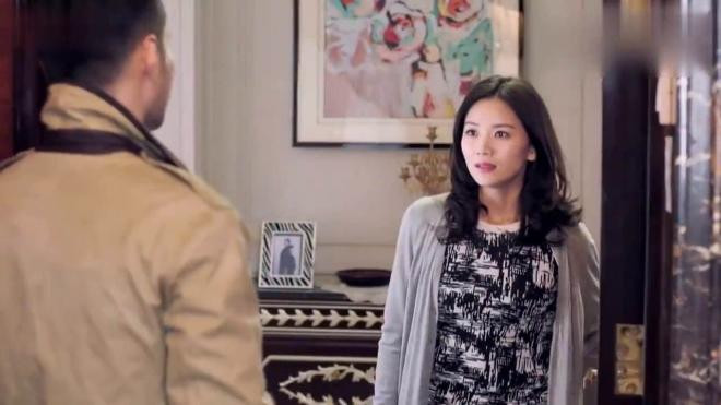 Nhìn con út khác biệt hoàn toàn so với 2 đứa lớn, tôi bí mật đi xét nghiệm ADN và chết đứng khi nhận được kết quả