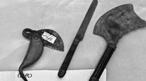 Thái giám bị thiến bằng 3 con dao, mỗi loại có một công dụng khác nhau, lão thái giám: Những con dao rất hữu dụng và một con không thể thiếu