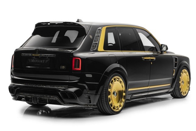 Chiêm ngưỡng siêu phẩm Rolls-Royce Cullinan bản độ dát vàng ảnh 2