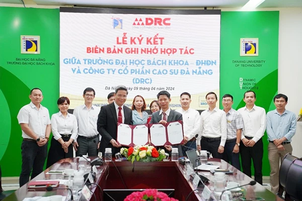 Ký kết hợp tác giữa DRC và DUT ngày 9/4.