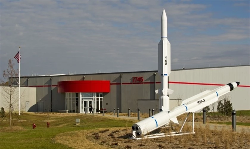 Tên lửa SM-6 của Mỹ lập kỳ tích đánh chặn