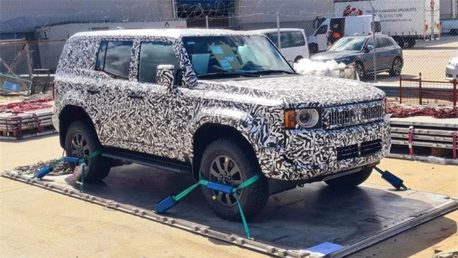 Toyota Land Cruiser Prado xuất hiện thêm biến thể lạ ảnh 1