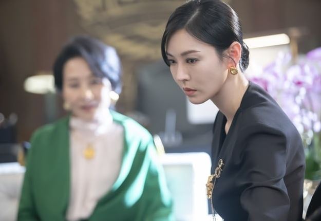 Mẹ chồng xởi lởi bảo cho cháu 5 triệu tiền bỉm sữa, thấy tiền đến tôi cứng họng vì hụt mất 50 nghìn