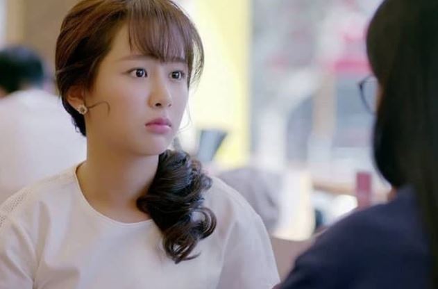 Tôi giật lại số tiền mẹ chồng vừa bán nhẫn, tức giận to tiếng giữa cửa hàng, nhưng chỉ 5 phút sau, tôi quỳ xuống ôm mẹ òa khóc